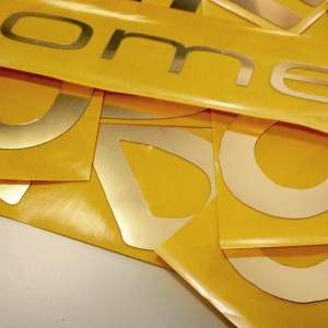 Biadesivo-per-scritte